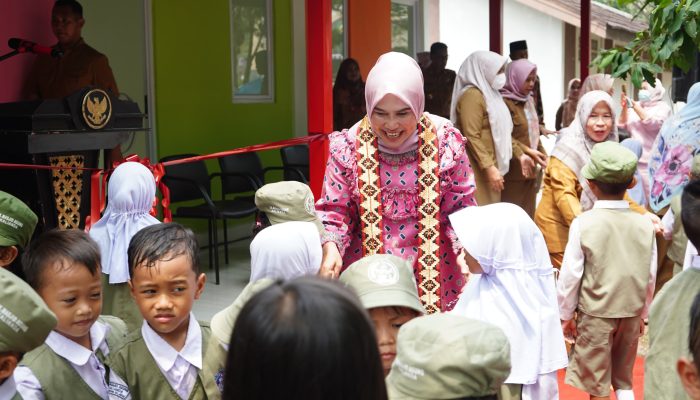 Segudang Prestasi Perempuan Inspiratif Winarni Nanang Ermanto