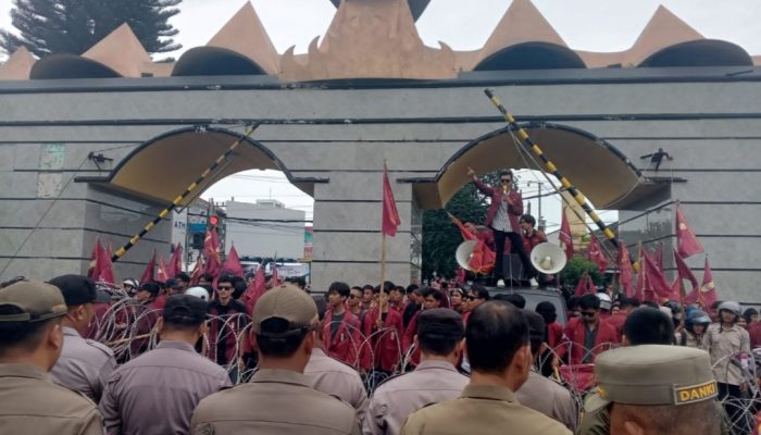 Perjuangkan Harga Singkong, IMM Geruduk DPRD Lampung