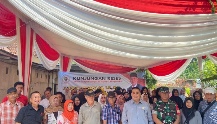 Tak Ada TPS, Sampah Lama Terangkut : Warga Curhat ke Andika Wibawa SR