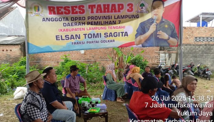Reses di Terbanggi Besar, Elsan Tomi Terima Keluhan Warga soal PT AKG