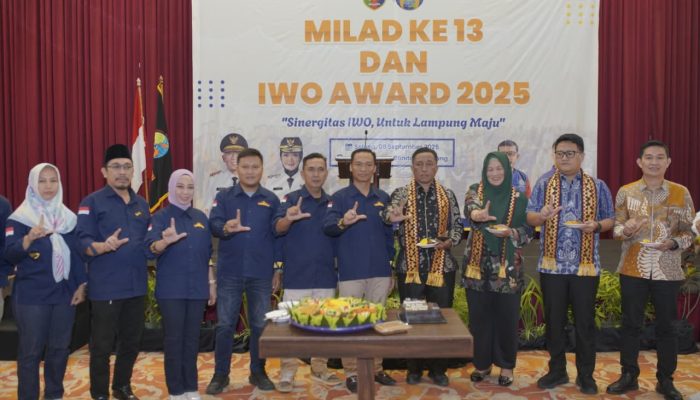 Milad ke-13, IWO Lampung Beri Penghargaan kepada Tokoh Pendorong Percepatan Pembangunan Daerah