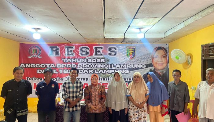 Serap Aspirasi Warga, Kostiana Tinjau dan Beri Bantuan Langsung