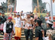 Peringati Pujawali ke-80, Gubernur Mirza Tegaskan Komitmen Merangkul Umat Hindu