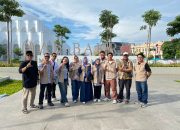 Jumat Berkah, Ikaspanda ’92 Bagikan 500 Paket Takjil di Masjid Al Bakrie dan Bukber