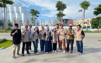 Jumat Berkah, Ikaspanda ’92 Bagikan 500 Paket Takjil di Masjid Al Bakrie dan Bukber