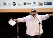 Genap 68 Tahun, Isbedy Masih Produktif Bersastra